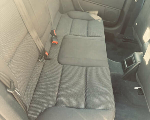 Сірий Ауді А3, об'ємом двигуна 1.6 л та пробігом 251 тис. км за 5500 $, фото 5 на Automoto.ua