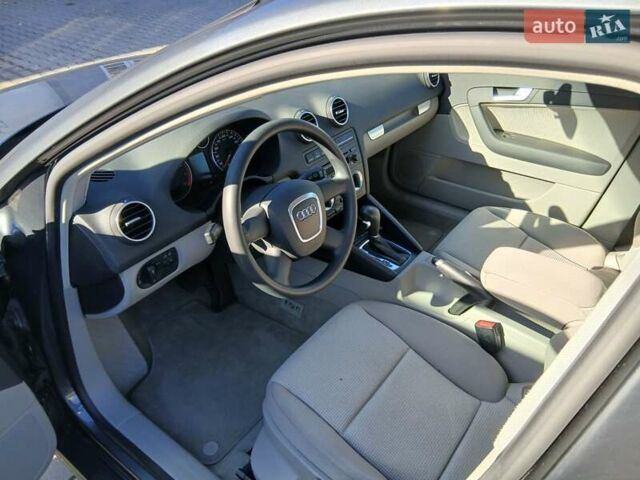Сірий Ауді А3, об'ємом двигуна 2 л та пробігом 128 тис. км за 6400 $, фото 27 на Automoto.ua