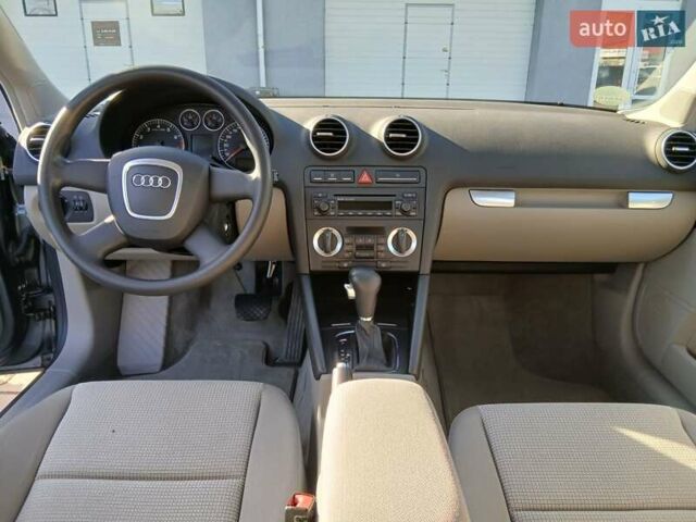 Сірий Ауді А3, об'ємом двигуна 2 л та пробігом 128 тис. км за 6400 $, фото 24 на Automoto.ua