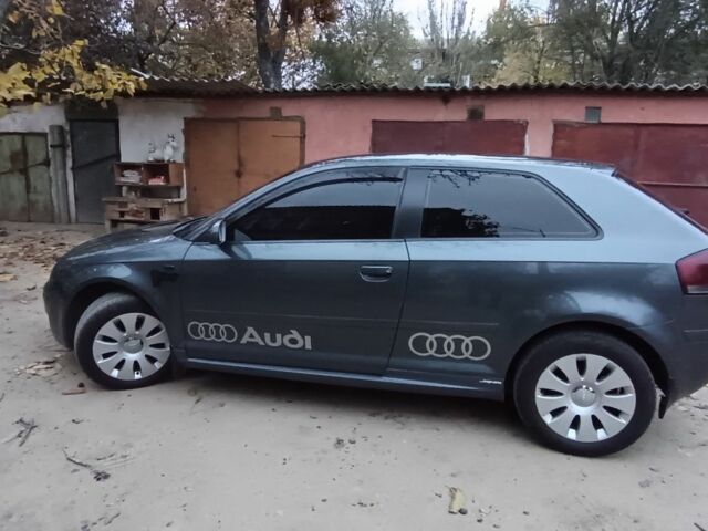 Серый Ауди А3, объемом двигателя 2 л и пробегом 270 тыс. км за 5000 $, фото 1 на Automoto.ua