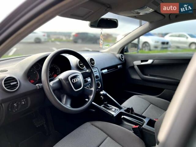 Сірий Ауді А3, об'ємом двигуна 1.6 л та пробігом 219 тис. км за 7299 $, фото 2 на Automoto.ua