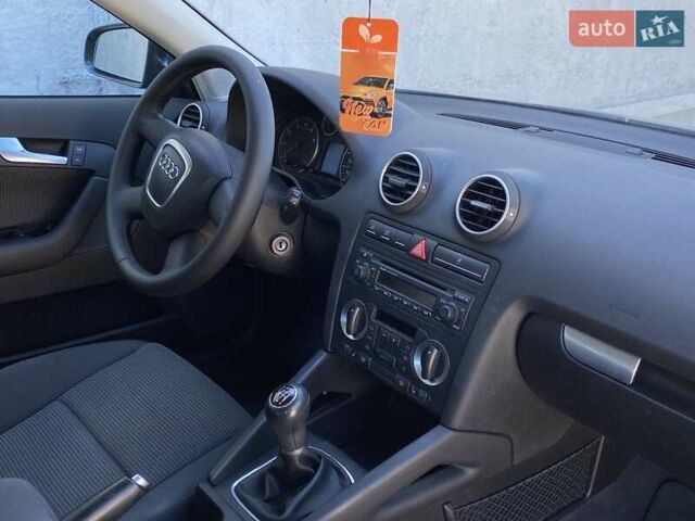 Сірий Ауді А3, об'ємом двигуна 1.6 л та пробігом 171 тис. км за 6700 $, фото 9 на Automoto.ua