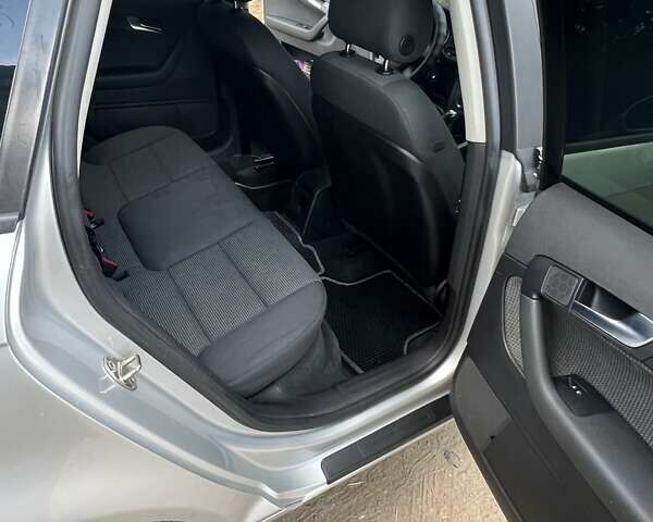 Ауди А3 2006 в Одессе на Automoto.ua Серый Ауди А3, объемом двигателя 1.6 л и пробегом 270 тыс. км за 5800 $, фото 5 на Automoto.ua