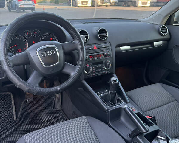 Серый Ауди А3, объемом двигателя 1.6 л и пробегом 276 тыс. км за 5200 $, фото 8 на Automoto.ua