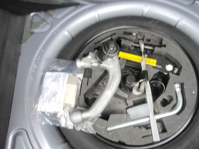 Серый Ауди А3, объемом двигателя 1.6 л и пробегом 270 тыс. км за 6550 $, фото 23 на Automoto.ua