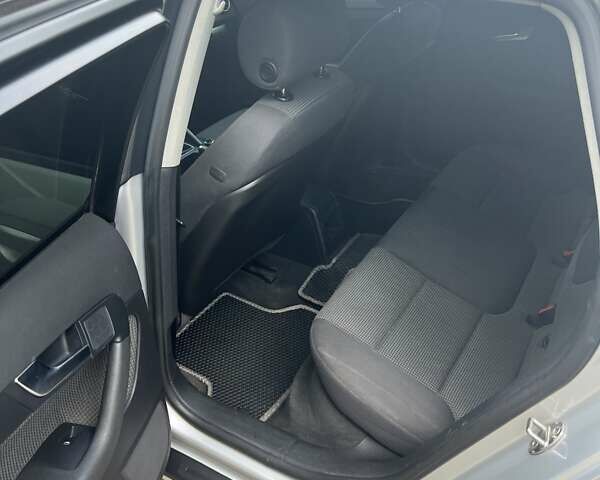 Ауди А3 2006 в Одессе на Automoto.ua Серый Ауди А3, объемом двигателя 1.6 л и пробегом 270 тыс. км за 5800 $, фото 4 на Automoto.ua