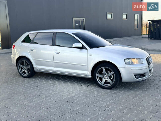 Серый Ауди А3, объемом двигателя 1.6 л и пробегом 276 тыс. км за 5200 $, фото 2 на Automoto.ua