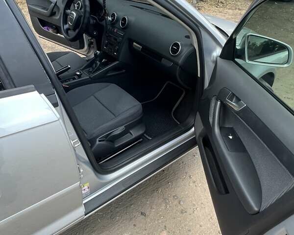 Ауди А3 2006 в Одессе на Automoto.ua Серый Ауди А3, объемом двигателя 1.6 л и пробегом 270 тыс. км за 5800 $, фото 7 на Automoto.ua