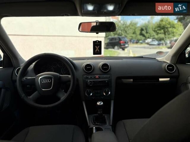 Серый Ауди А3, объемом двигателя 1.6 л и пробегом 194 тыс. км за 6200 $, фото 6 на Automoto.ua