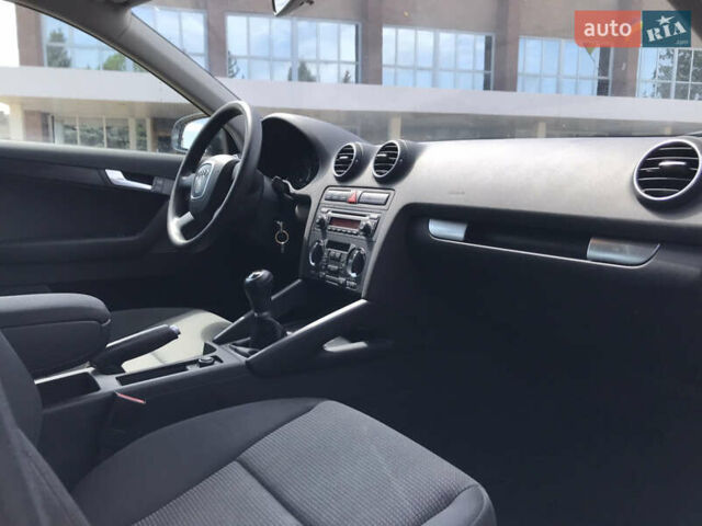 Сірий Ауді А3, об'ємом двигуна 1.6 л та пробігом 210 тис. км за 5999 $, фото 17 на Automoto.ua