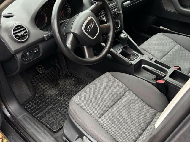 Серый Ауди А3, объемом двигателя 1.6 л и пробегом 257 тыс. км за 6500 $, фото 6 на Automoto.ua