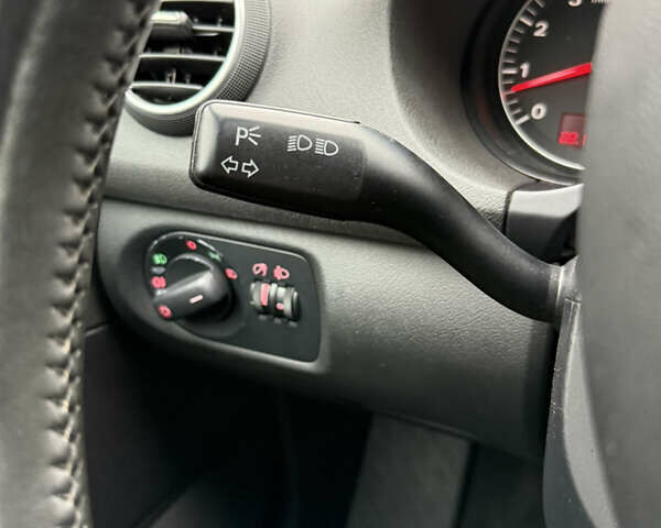 Серый Ауди А3, объемом двигателя 1.6 л и пробегом 232 тыс. км за 6850 $, фото 54 на Automoto.ua