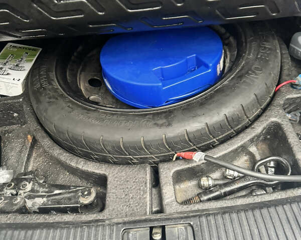 Серый Ауди А3, объемом двигателя 1.6 л и пробегом 226 тыс. км за 7500 $, фото 16 на Automoto.ua