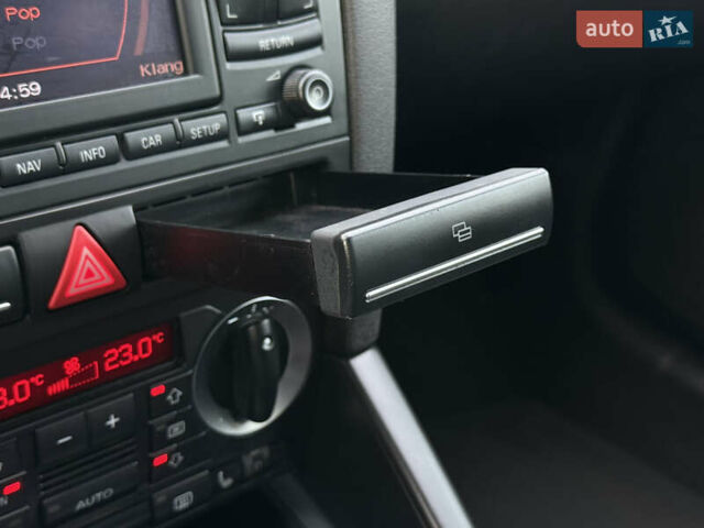 Сірий Ауді А3, об'ємом двигуна 1.6 л та пробігом 203 тис. км за 6890 $, фото 89 на Automoto.ua