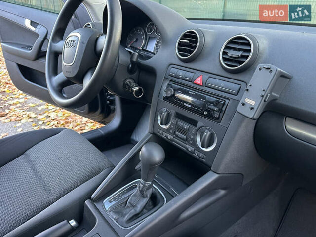 Ауди А3 2007 в Тернополе на Automoto.ua Серый Ауди А3, объемом двигателя 1.6 л и пробегом 203 тыс. км за 7499 $, фото 50 на Automoto.ua