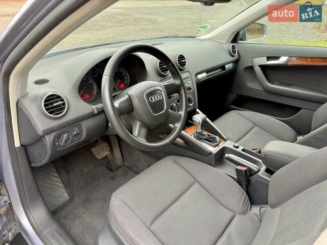 Серый Ауди А3, объемом двигателя 1.6 л и пробегом 168 тыс. км за 8500 $, фото 10 на Automoto.ua