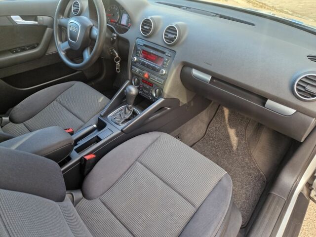 Сірий Ауді А3, об'ємом двигуна 1.6 л та пробігом 167 тис. км за 8400 $, фото 19 на Automoto.ua