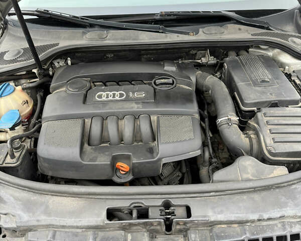 Серый Ауди А3, объемом двигателя 1.6 л и пробегом 226 тыс. км за 7500 $, фото 3 на Automoto.ua