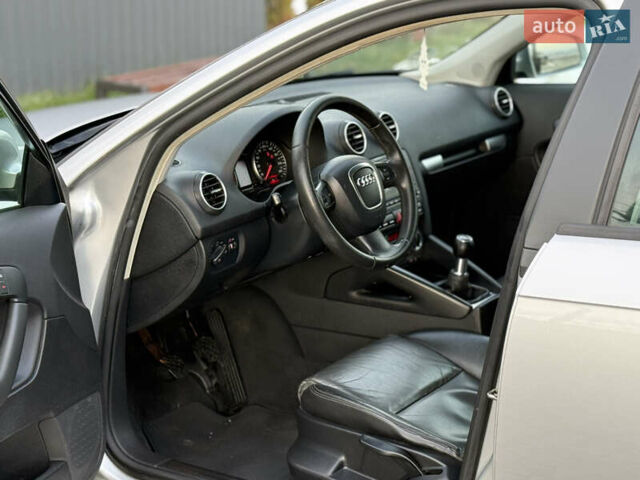 Сірий Ауді А3, об'ємом двигуна 1.6 л та пробігом 203 тис. км за 6890 $, фото 51 на Automoto.ua