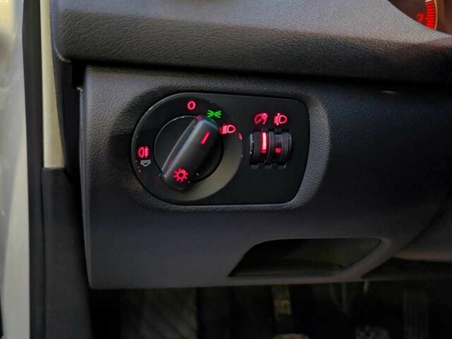 Сірий Ауді А3, об'ємом двигуна 1.8 л та пробігом 190 тис. км за 7299 $, фото 13 на Automoto.ua