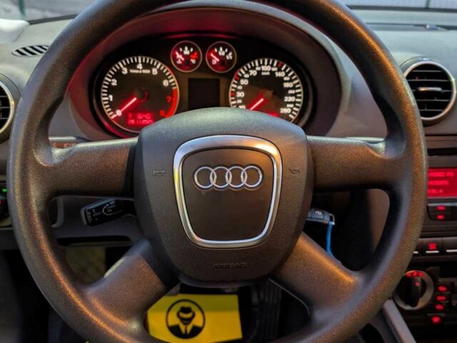 Сірий Ауді А3, об'ємом двигуна 1.8 л та пробігом 190 тис. км за 7299 $, фото 12 на Automoto.ua