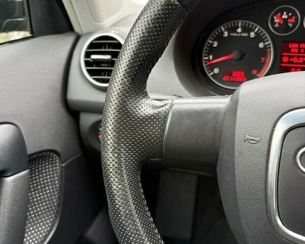 Сірий Ауді А3, об'ємом двигуна 1.6 л та пробігом 231 тис. км за 6950 $, фото 93 на Automoto.ua