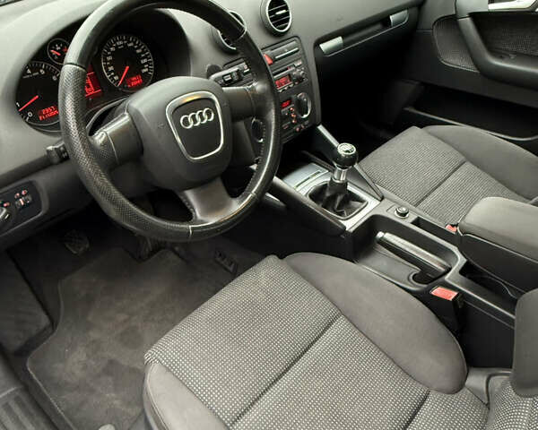 Сірий Ауді А3, об'ємом двигуна 1.6 л та пробігом 231 тис. км за 6950 $, фото 37 на Automoto.ua
