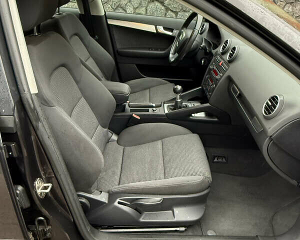 Сірий Ауді А3, об'ємом двигуна 1.6 л та пробігом 231 тис. км за 6950 $, фото 40 на Automoto.ua