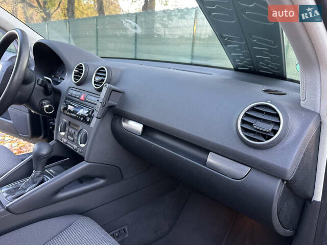 Серый Ауди А3, объемом двигателя 1.6 л и пробегом 203 тыс. км за 7300 $, фото 52 на Automoto.ua