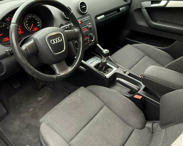 Сірий Ауді А3, об'ємом двигуна 1.6 л та пробігом 231 тис. км за 6950 $, фото 33 на Automoto.ua