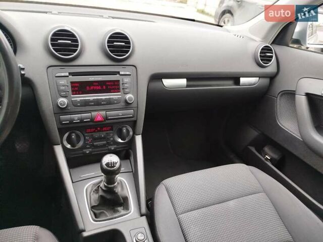 Серый Ауди А3, объемом двигателя 1.4 л и пробегом 200 тыс. км за 6500 $, фото 13 на Automoto.ua