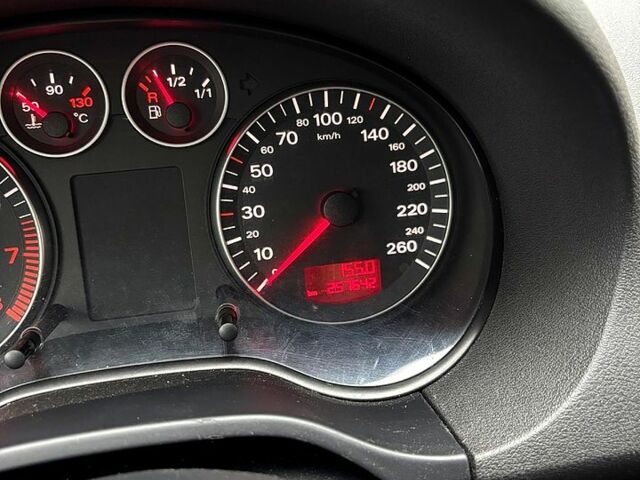 Сірий Ауді А3, об'ємом двигуна 1.6 л та пробігом 250 тис. км за 6500 $, фото 5 на Automoto.ua
