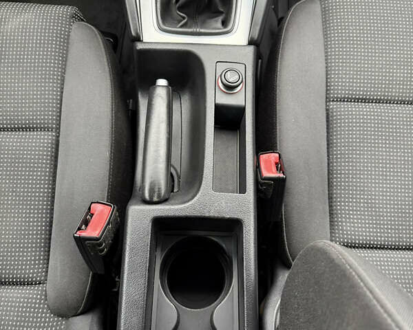 Серый Ауди А3, объемом двигателя 1.6 л и пробегом 232 тыс. км за 6850 $, фото 73 на Automoto.ua