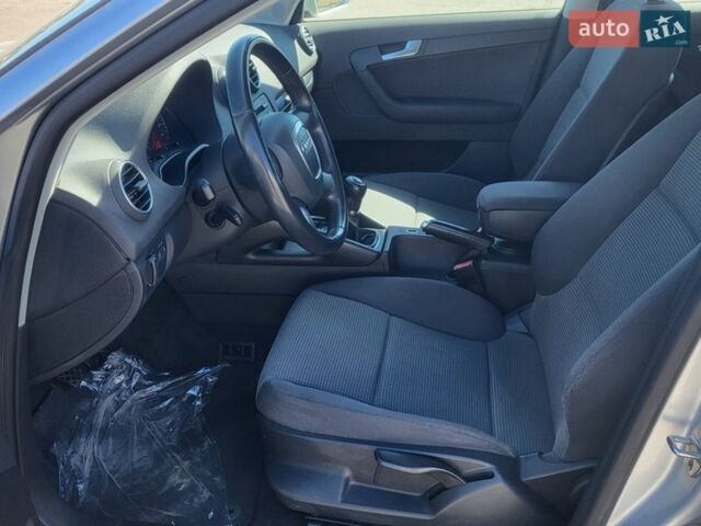 Сірий Ауді А3, об'ємом двигуна 1.6 л та пробігом 207 тис. км за 7200 $, фото 8 на Automoto.ua