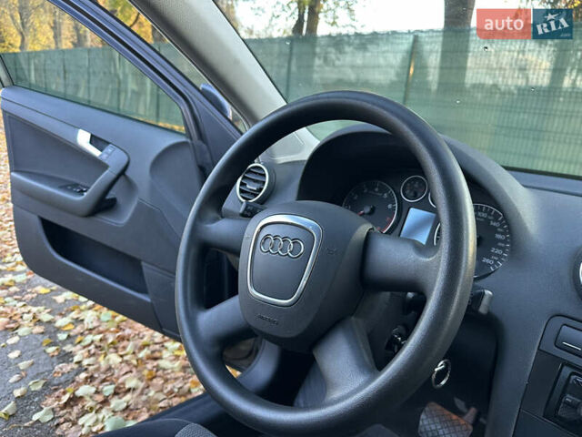 Ауди А3 2007 в Тернополе на Automoto.ua Серый Ауди А3, объемом двигателя 1.6 л и пробегом 203 тыс. км за 7499 $, фото 52 на Automoto.ua