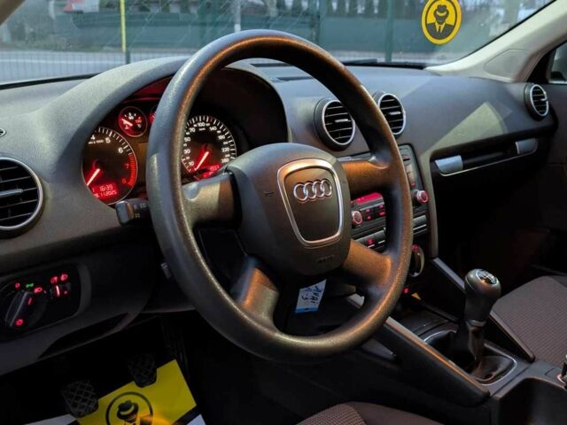 Сірий Ауді А3, об'ємом двигуна 1.8 л та пробігом 190 тис. км за 7299 $, фото 11 на Automoto.ua