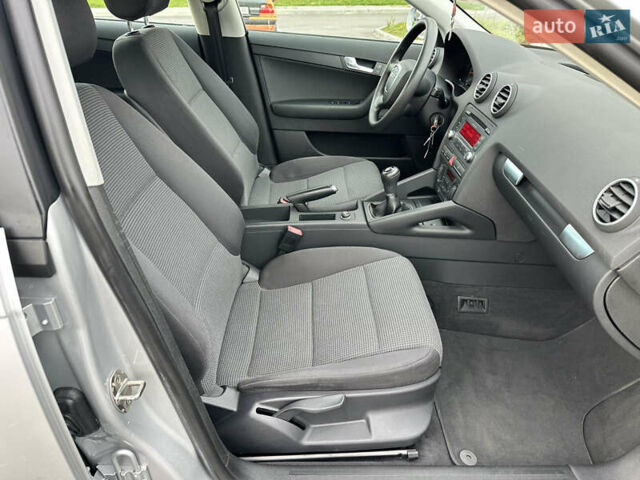 Ауді А3 2008 у Вінниці на Automoto.ua Сірий Ауді А3, об'ємом двигуна 1.6 л та пробігом 204 тис. км за 7999 $, фото 68 на Automoto.ua