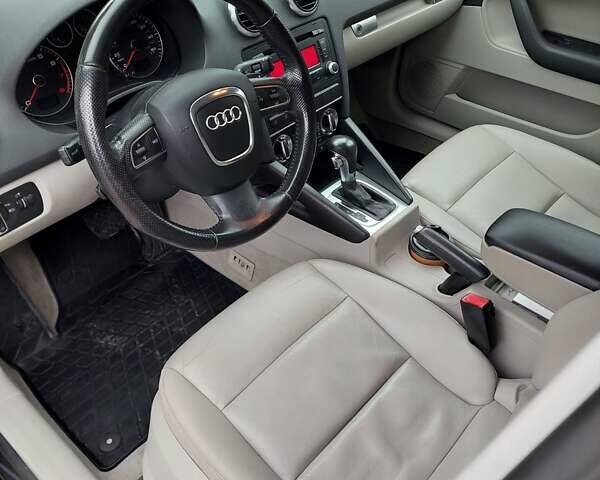Сірий Ауді А3, об'ємом двигуна 1.98 л та пробігом 224 тис. км за 8500 $, фото 17 на Automoto.ua