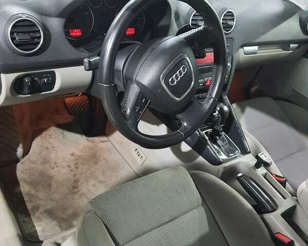 Серый Ауди А3, объемом двигателя 1.98 л и пробегом 225 тыс. км за 7200 $, фото 2 на Automoto.ua