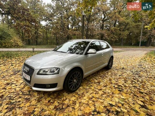 Сірий Ауді А3, об'ємом двигуна 1.8 л та пробігом 216 тис. км за 5800 $, фото 1 на Automoto.ua