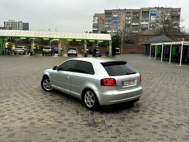 Серый Ауди А3, объемом двигателя 1.6 л и пробегом 257 тыс. км за 6500 $, фото 5 на Automoto.ua