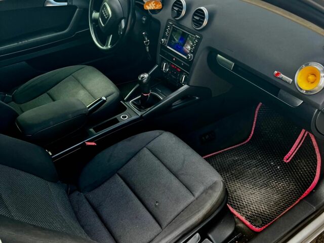 Серый Ауди А3, объемом двигателя 1.6 л и пробегом 256 тыс. км за 5800 $, фото 10 на Automoto.ua