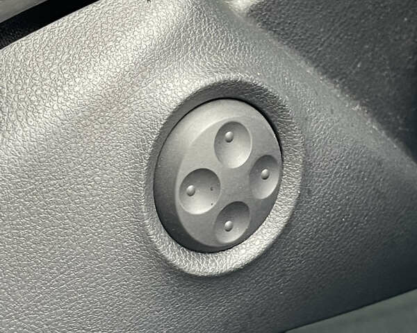 Сірий Ауді А3, об'ємом двигуна 1.98 л та пробігом 143 тис. км за 10599 $, фото 33 на Automoto.ua