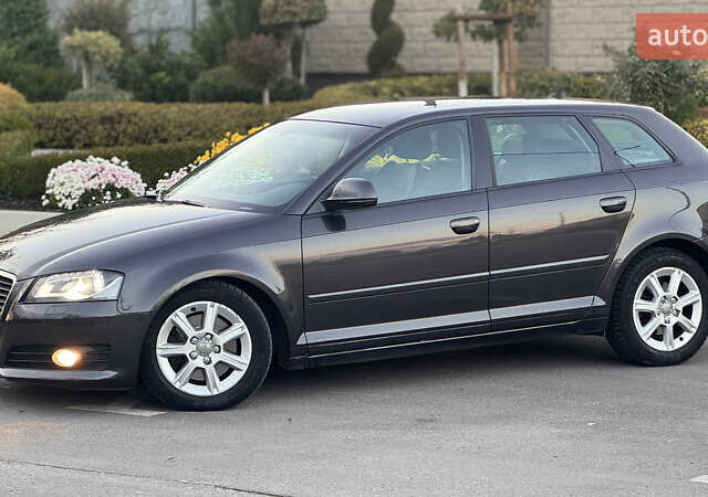 Серый Ауди А3, объемом двигателя 1.98 л и пробегом 220 тыс. км за 8999 $, фото 6 на Automoto.ua