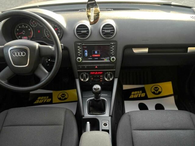 Серый Ауди А3, объемом двигателя 1.4 л и пробегом 219 тыс. км за 8800 $, фото 9 на Automoto.ua