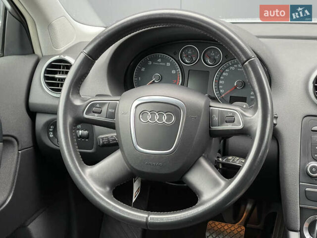 Сірий Ауді А3, об'ємом двигуна 1.98 л та пробігом 143 тис. км за 10599 $, фото 17 на Automoto.ua