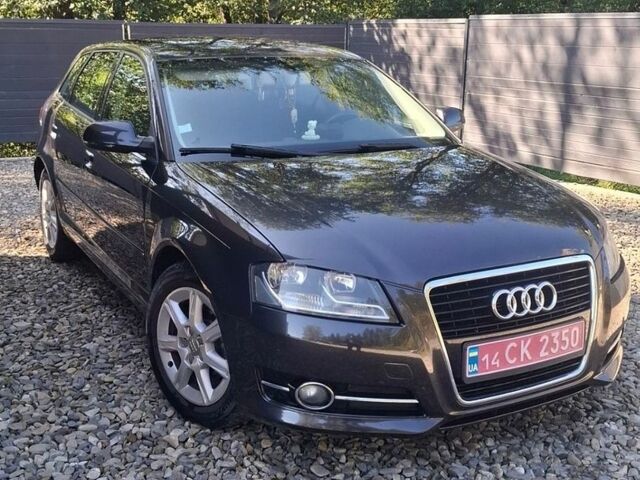 Серый Ауди А3, объемом двигателя 1.6 л и пробегом 209 тыс. км за 9550 $, фото 2 на Automoto.ua