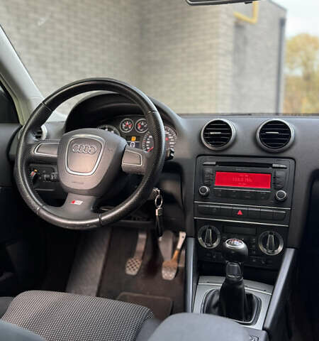 Сірий Ауді А3, об'ємом двигуна 1.8 л та пробігом 190 тис. км за 7500 $, фото 17 на Automoto.ua
