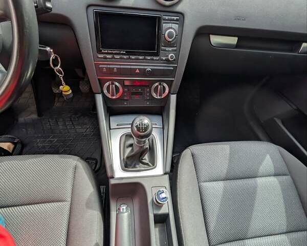 Сірий Ауді А3, об'ємом двигуна 1.6 л та пробігом 245 тис. км за 8700 $, фото 16 на Automoto.ua