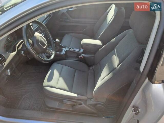 Серый Ауди А3, объемом двигателя 1.2 л и пробегом 87 тыс. км за 6000 $, фото 2 на Automoto.ua